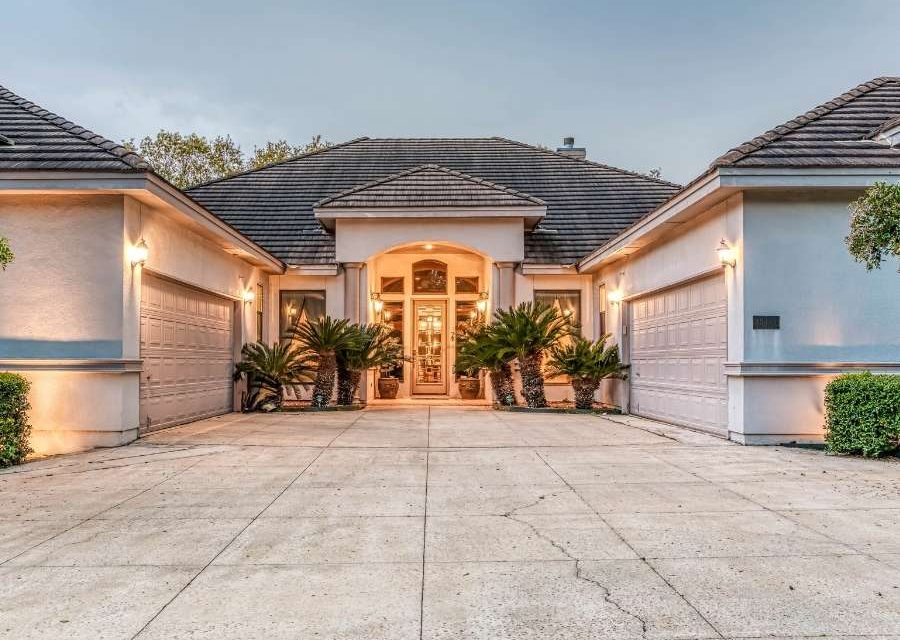 Homes For Sale in Fair Oaks Ranch Under 800k
